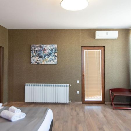 Kraveli Hotel Tbilissi Extérieur photo