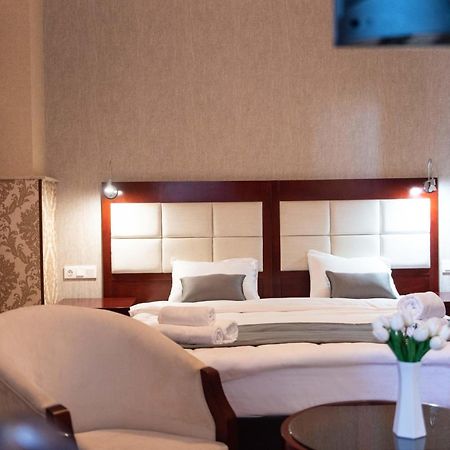 Kraveli Hotel Tbilissi Extérieur photo