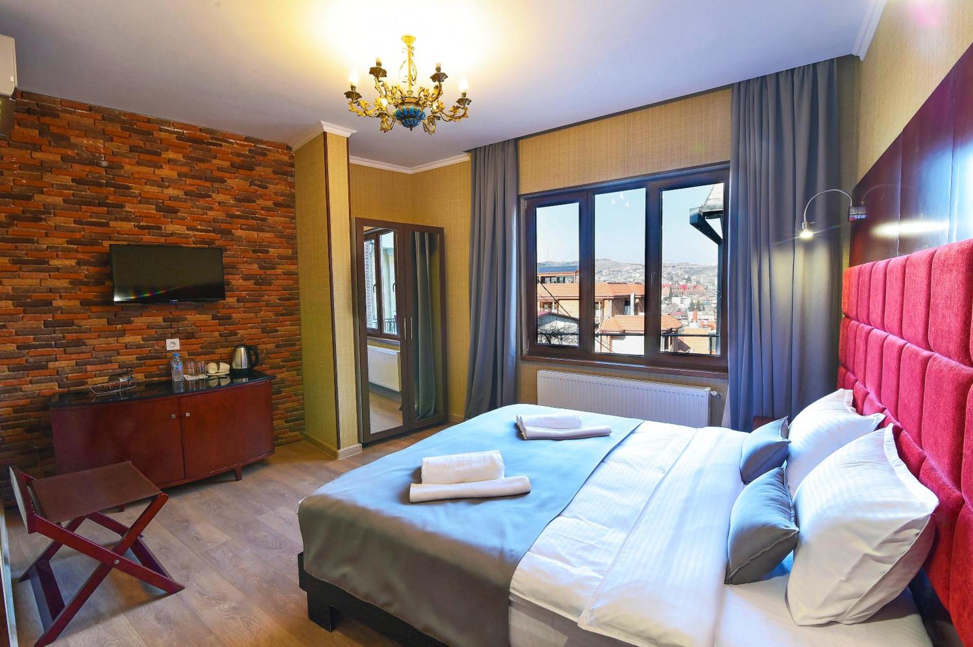 Kraveli Hotel Tbilissi Extérieur photo