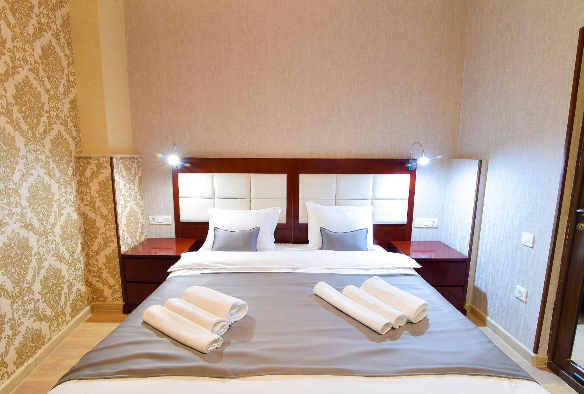 Kraveli Hotel Tbilissi Extérieur photo