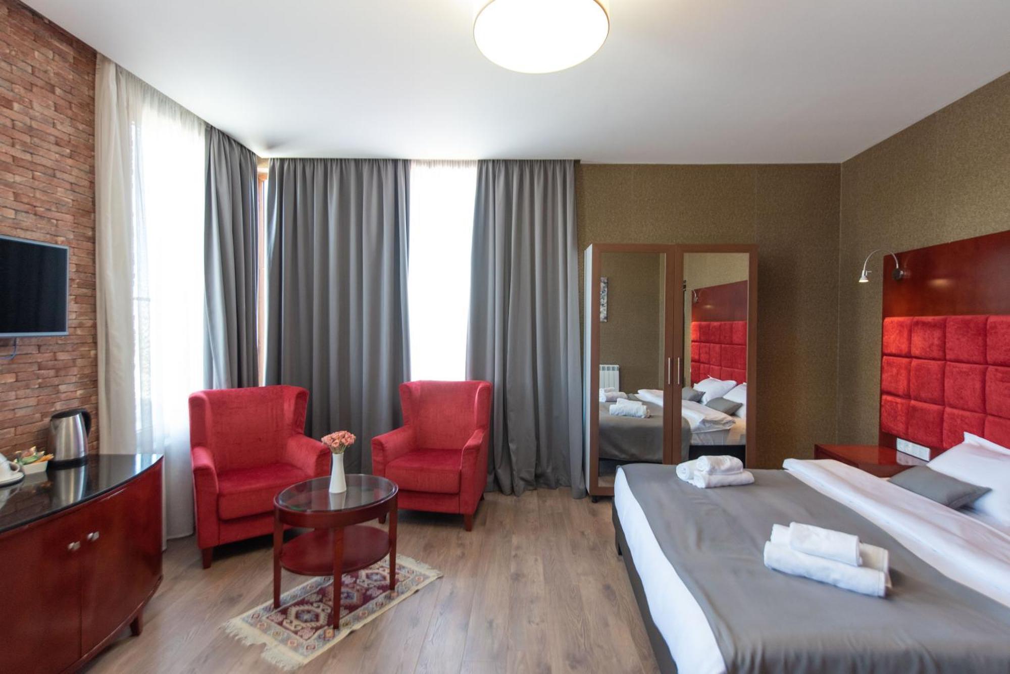 Kraveli Hotel Tbilissi Extérieur photo