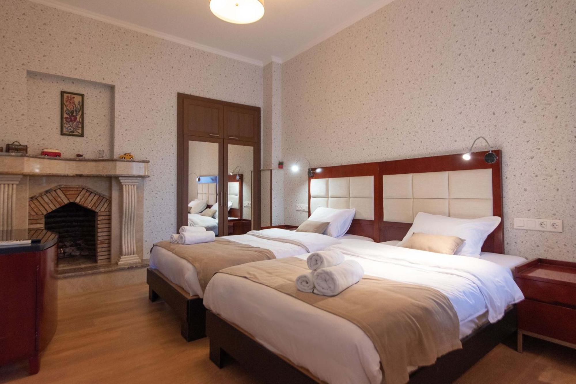 Kraveli Hotel Tbilissi Extérieur photo